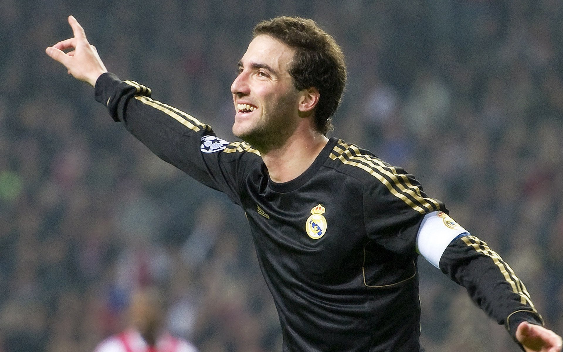 【泰蒂斯刷新纪录】年轻教士新星连续五场多击安打