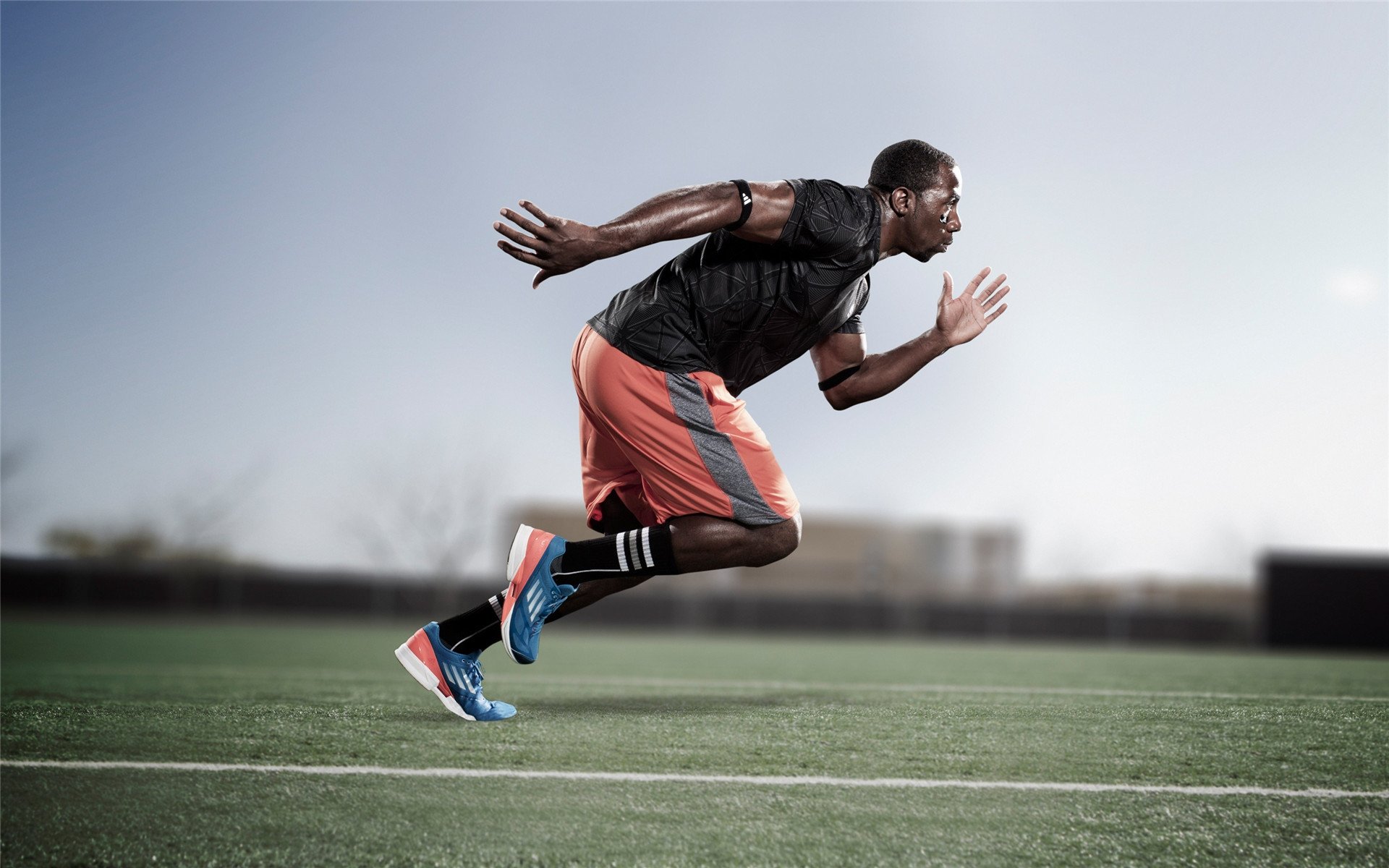 西班牙举办“篮球无国界”欧洲训练营，促进篮球发展